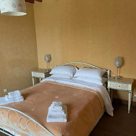 May's Availles-Limouzine